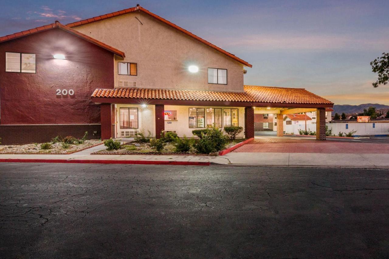 Motel Red Roof - Lancaster 2*